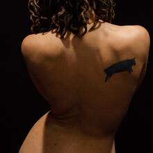  Nude