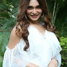Jenifer Emmanuel Nude Leaks 2025 - Fapopedia