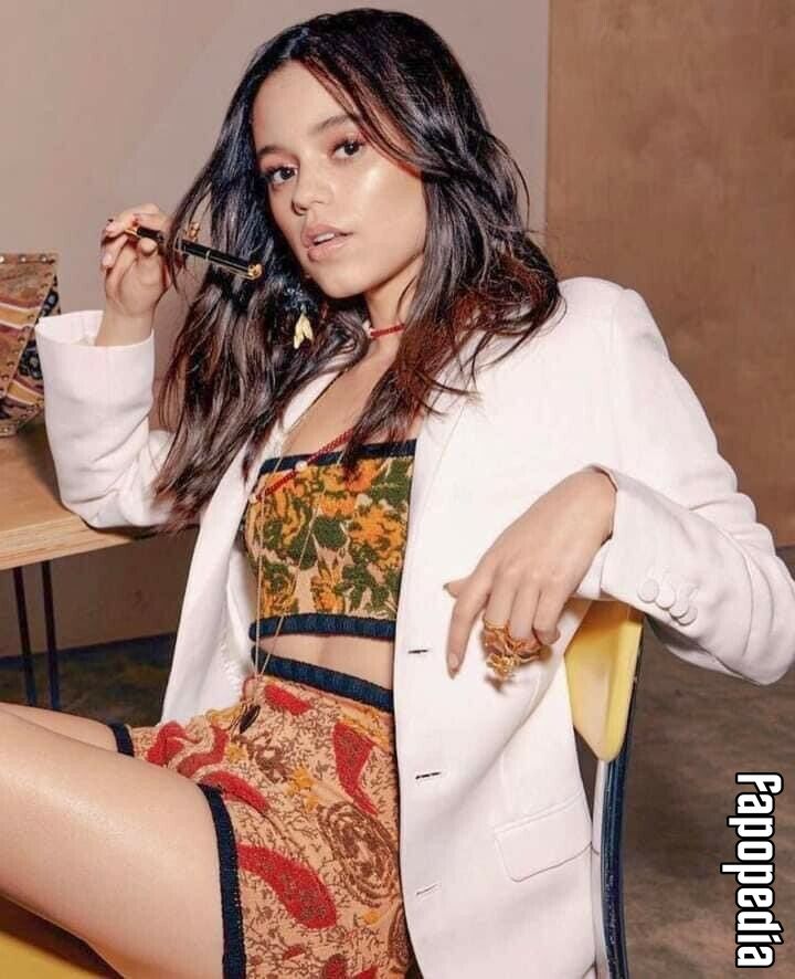 Jenna Ortega Nude Leaks - Photo #1192221 - Fapopedia