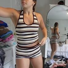  Nude