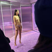  Nude