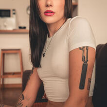  Nude