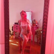  Nude