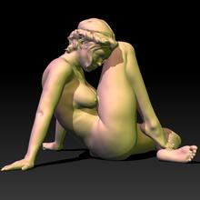  Nude