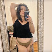  Nude