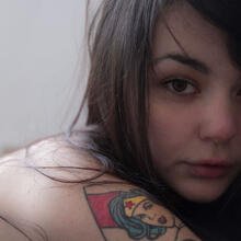  Nude