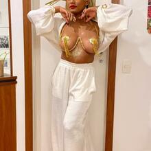  Nude