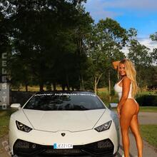  Nude