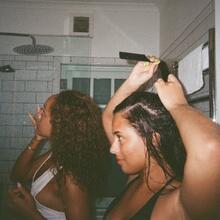  Nude