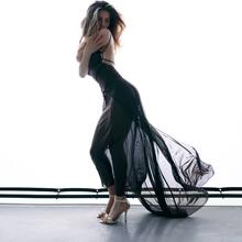  Nude