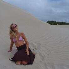  Nude