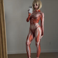  Nude