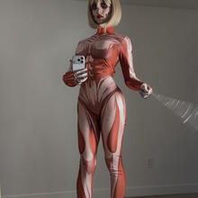  Nude