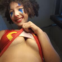  Nude