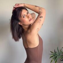  Nude