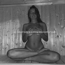  Nude