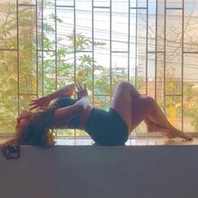  Nude