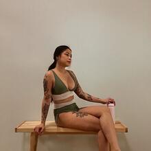  Nude