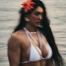  Nude