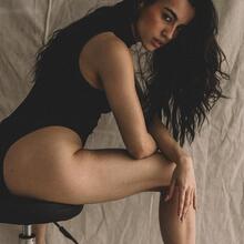  Nude