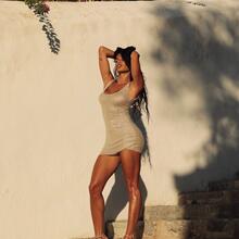  Nude