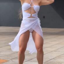  Nude