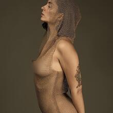 Nude