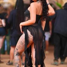  Nude