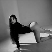  Nude