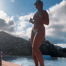  Nude