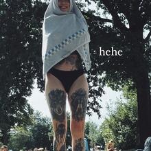  Nude