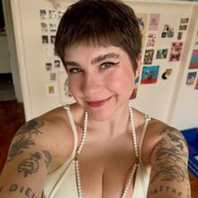  Nude