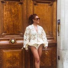  Nude