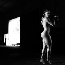  Nude