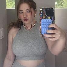  Nude