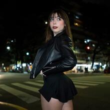  Nude