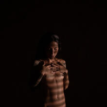  Nude