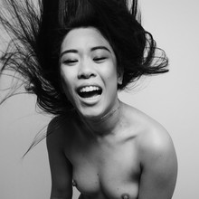  Nude