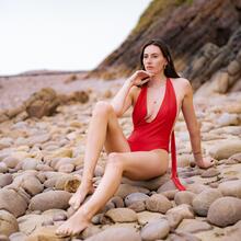  Nude