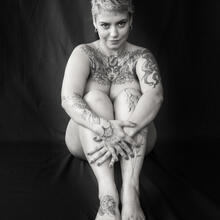 Nude
