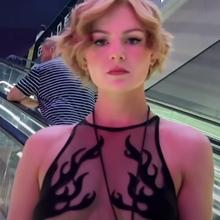  Nude