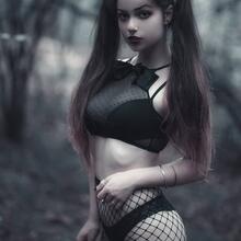  Nude