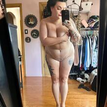 Nude