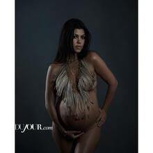  Nude