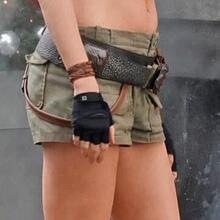  Nude