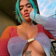  Nude