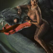  Nude