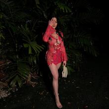 Nude