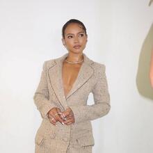  Nude