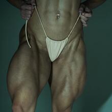  Nude